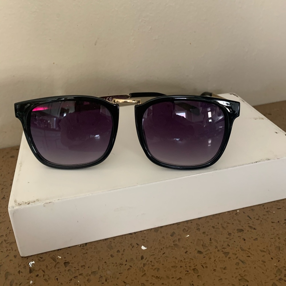 🛍 Rectangle Black Sunglasses with Gold Details